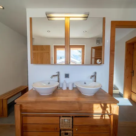 5br Iconic Chalet Villa